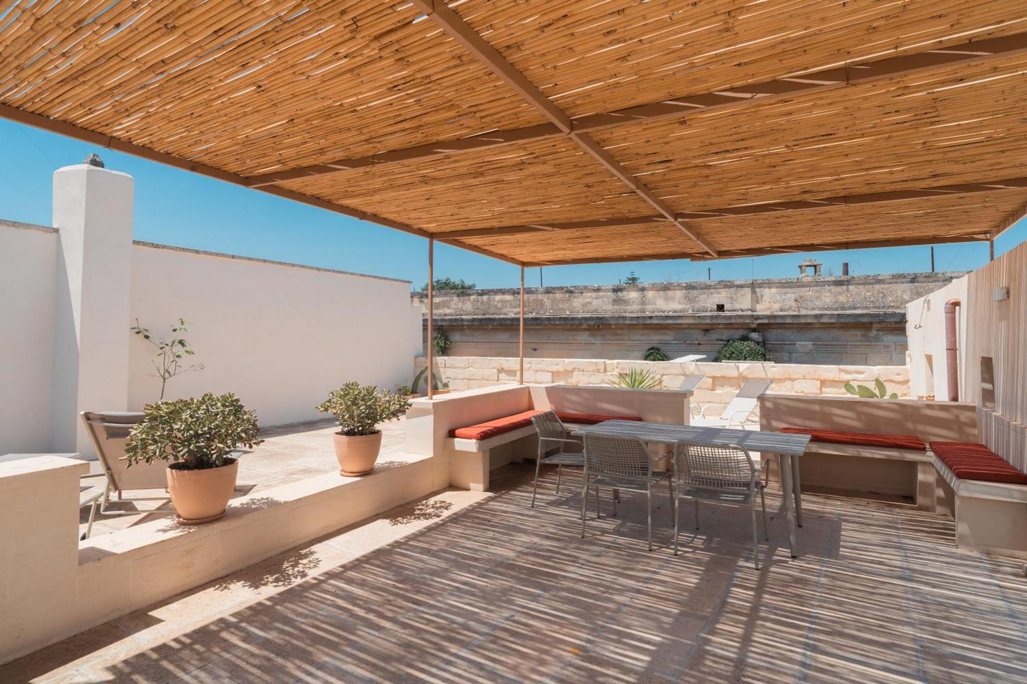 לצ'ה Margherita Apartment & Rooftop By Residence Colibri מראה חיצוני תמונה