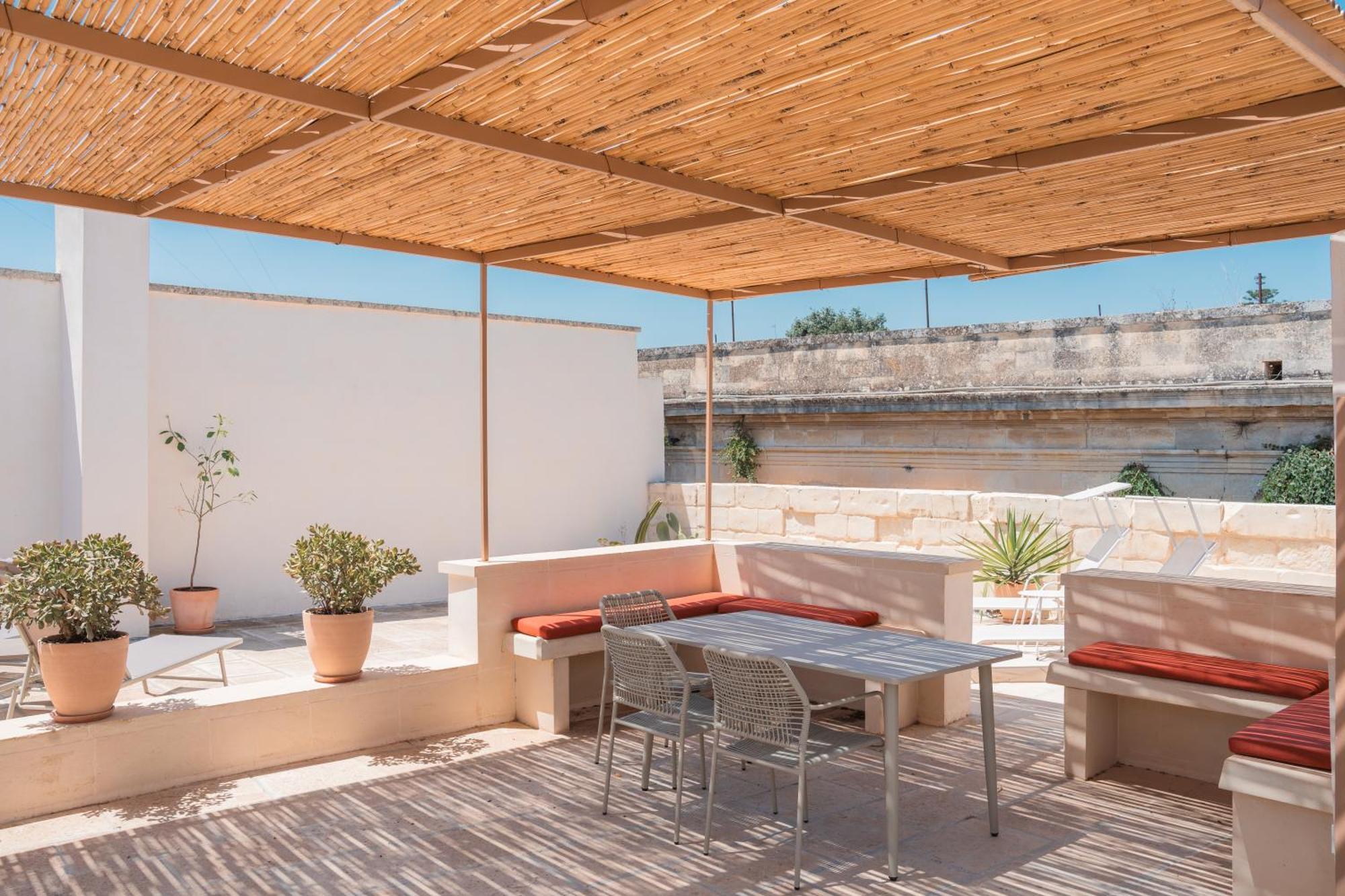 לצ'ה Margherita Apartment & Rooftop By Residence Colibri מראה חיצוני תמונה